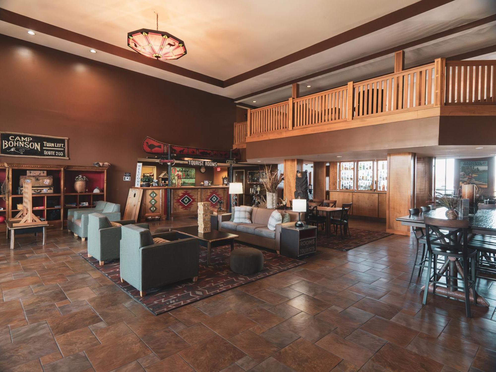 Wildwood Lodge Pewaukee Exterior photo