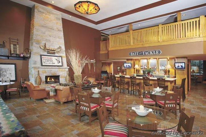 Wildwood Lodge Pewaukee Restaurant photo