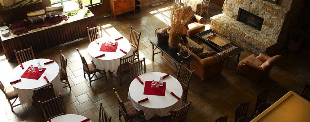 Wildwood Lodge Pewaukee Exterior photo